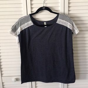 Navy & cream blouse with beautiful‎ lace eyelet shoulder details size M soft